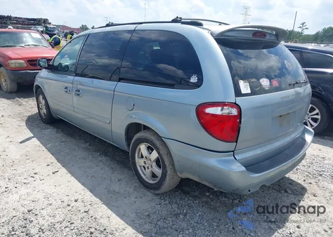 2005 Dodge Grand Caravan Sxt z USA, uszkodzony, nr VIN 2D4GP44L85R114074